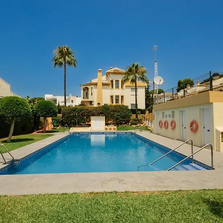 Beautiful Townhouse Walking Distance To The In Costabella, Feriehus *