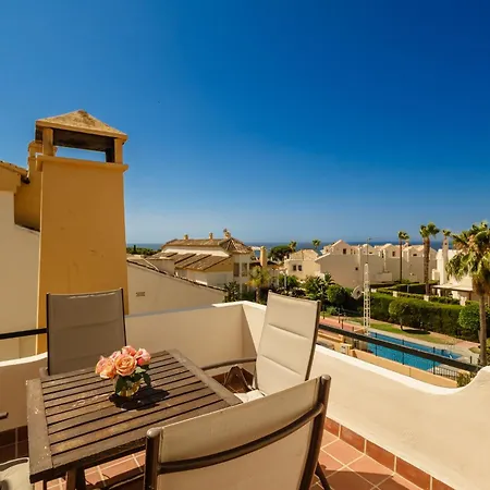 Beautiful Townhouse Walking Distance To The In Costabella, Feriehus *