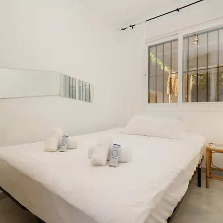 Beautiful Townhouse Walking Distance To The In Costabella, *