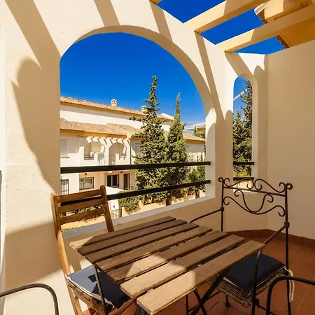 Beautiful Townhouse Walking Distance To The In Costabella, Nyaraló Marbella