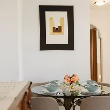 Beautiful Townhouse Walking Distance To The In Costabella, *