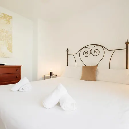 別荘 Beautiful Townhouse Walking Distance To The In Costabella,
