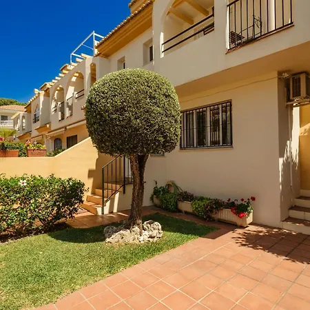 Beautiful Townhouse Walking Distance To The In Costabella, * Marbellac
