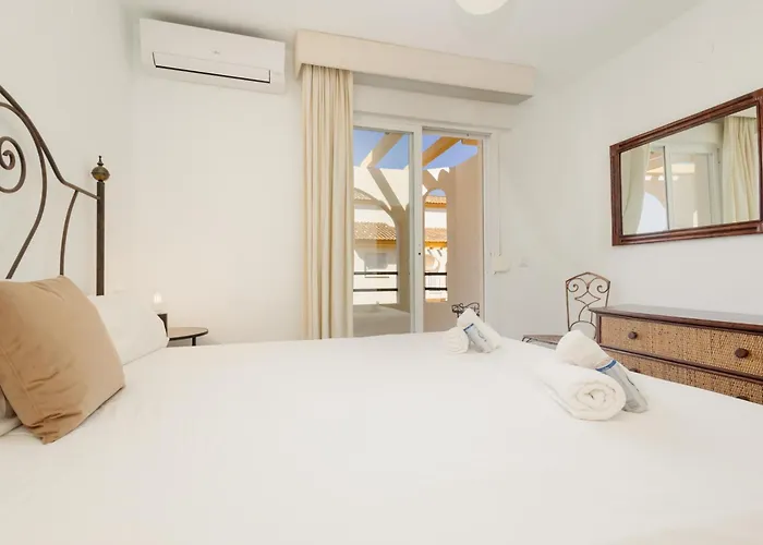 Будинок відпочинку Beautiful Townhouse Walking Distance To The In Costabella, *