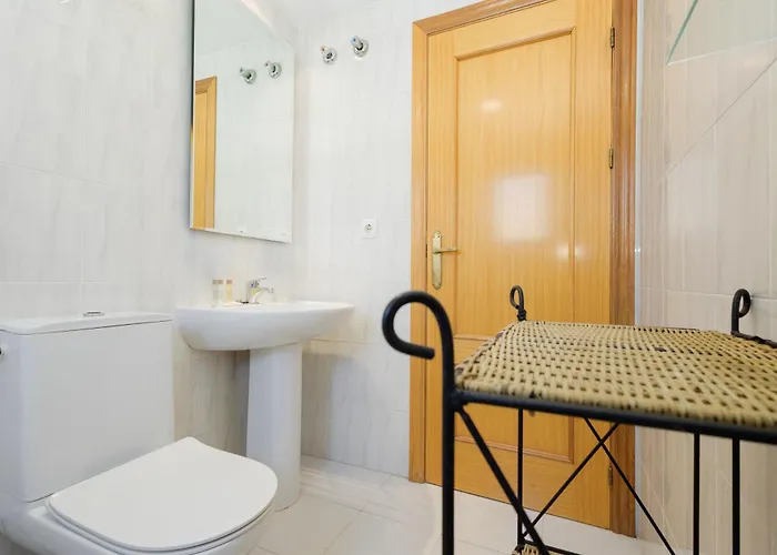 Beautiful Townhouse Walking Distance To The In Costabella, *