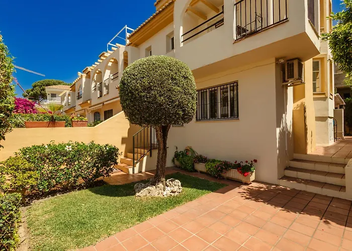 Beautiful Townhouse Walking Distance To The In Costabella, * 马尔韦利亚