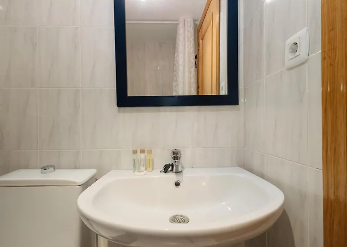 Beautiful Townhouse Walking Distance To The In Costabella, Будинок відпочинку *