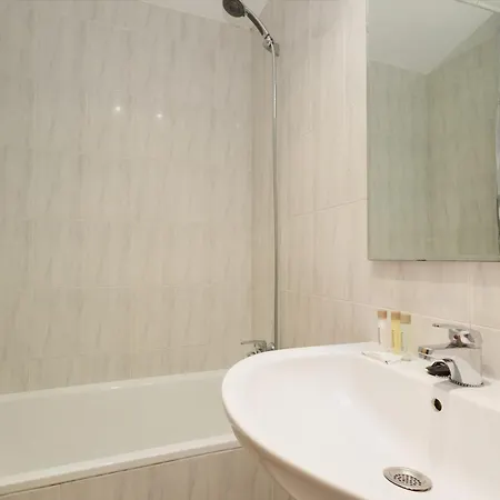 Beautiful Townhouse Walking Distance To The In Costabella, *