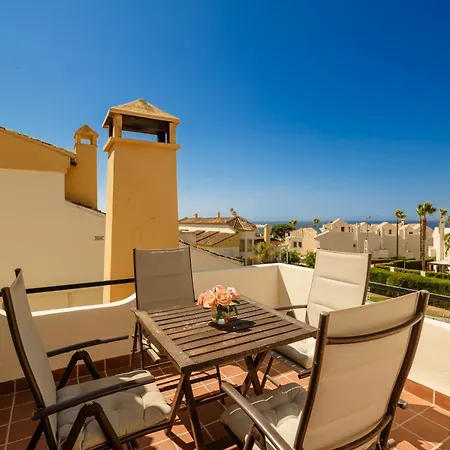 Beautiful Townhouse Walking Distance To The In Costabella,