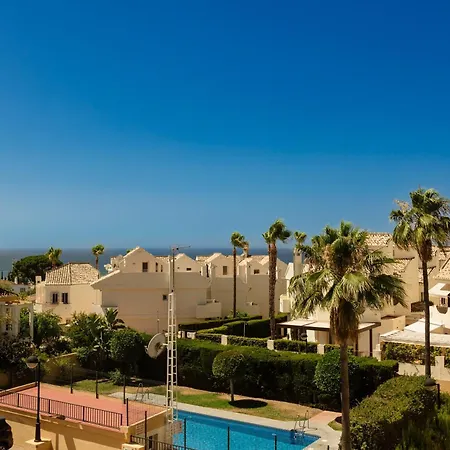 Beautiful Townhouse Walking Distance To The In Costabella, *