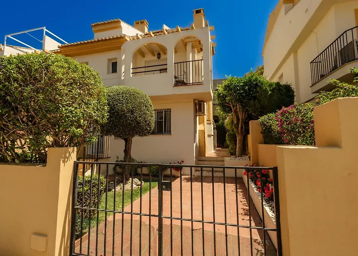 בית נופש Beautiful Townhouse Walking Distance To The In Costabella, *